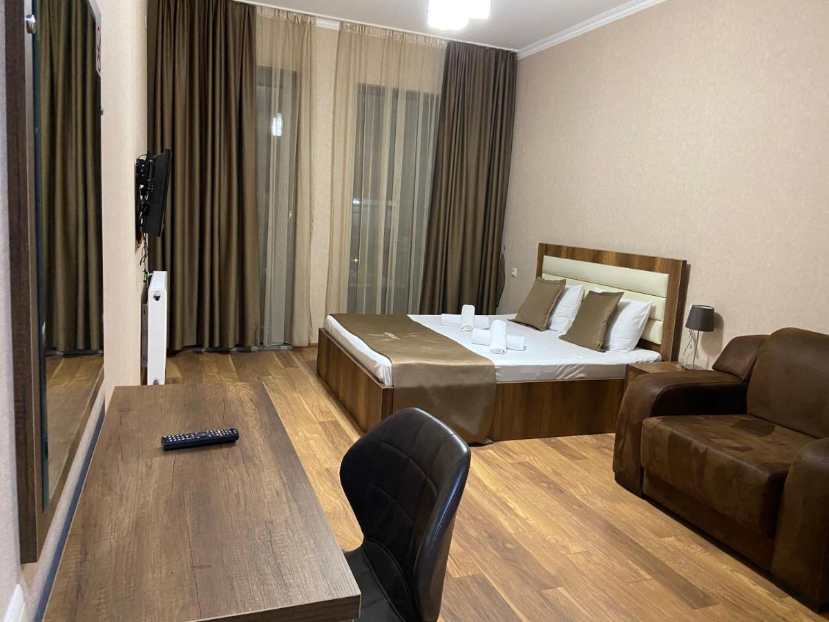 Hotel Absolut Batumi Ngoại thất bức ảnh
