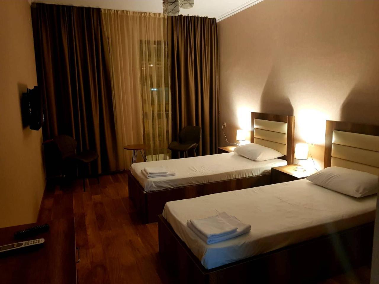Hotel Absolut Batumi Ngoại thất bức ảnh