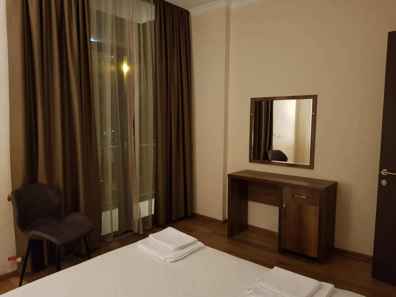 Hotel Absolut Batumi Ngoại thất bức ảnh