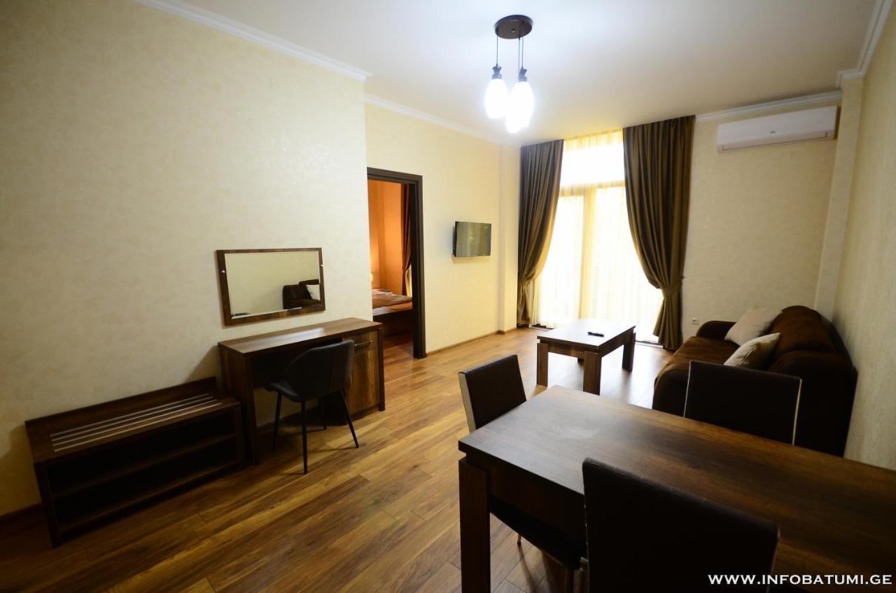 Hotel Absolut Batumi Ngoại thất bức ảnh